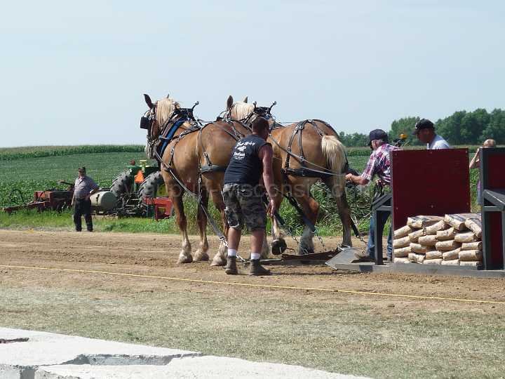 alto-fair-horse-pull-2009-105