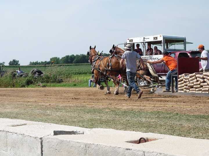 alto-fair-horse-pull-2009-240