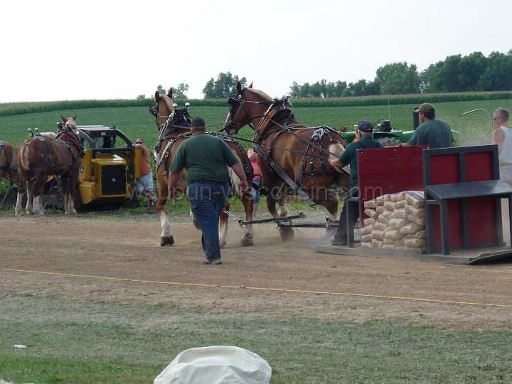 alto-fair-horse-pull-2009-395